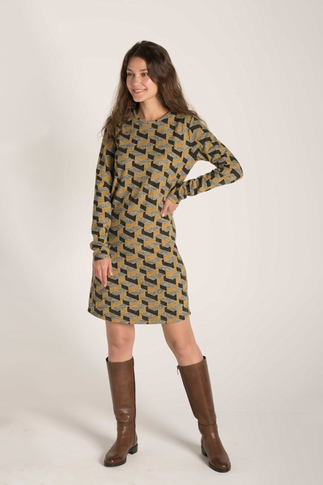 LONG SLEEVES SHORT DRESS W23W803