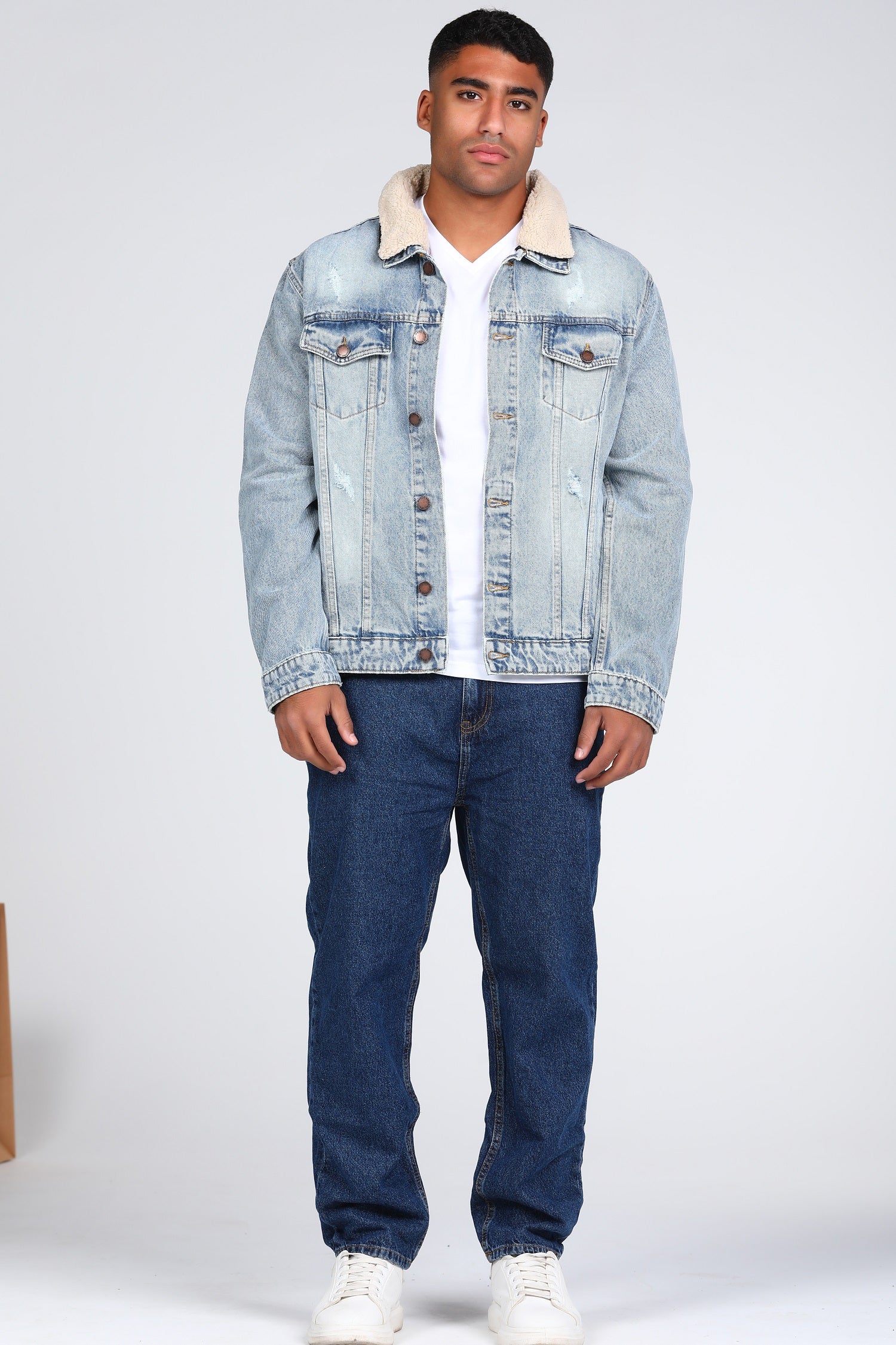 Faux Fur Collar Denim Jacket W23MJK184