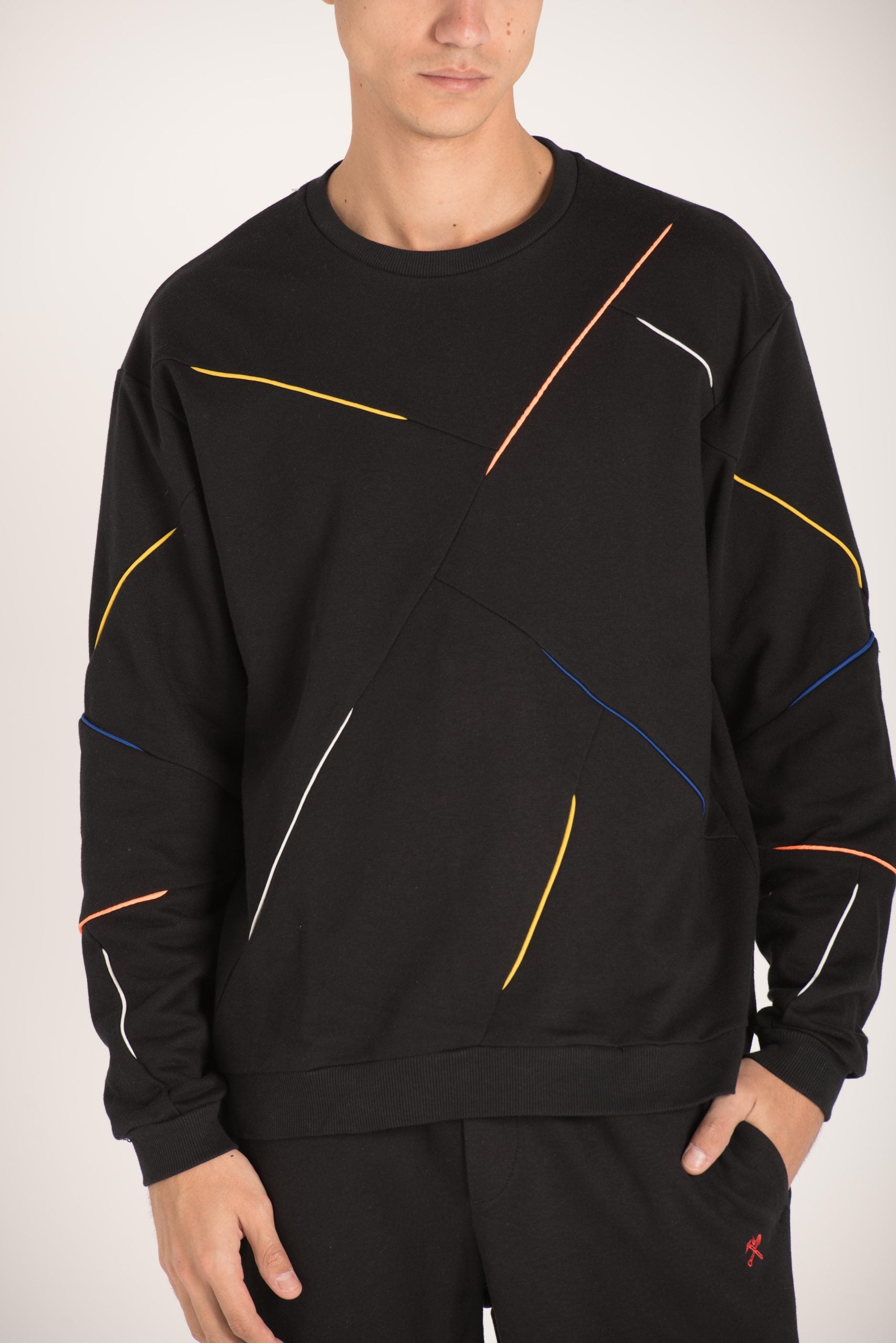 SWEATSHIRT WITH COLOR  PIPING W23M013