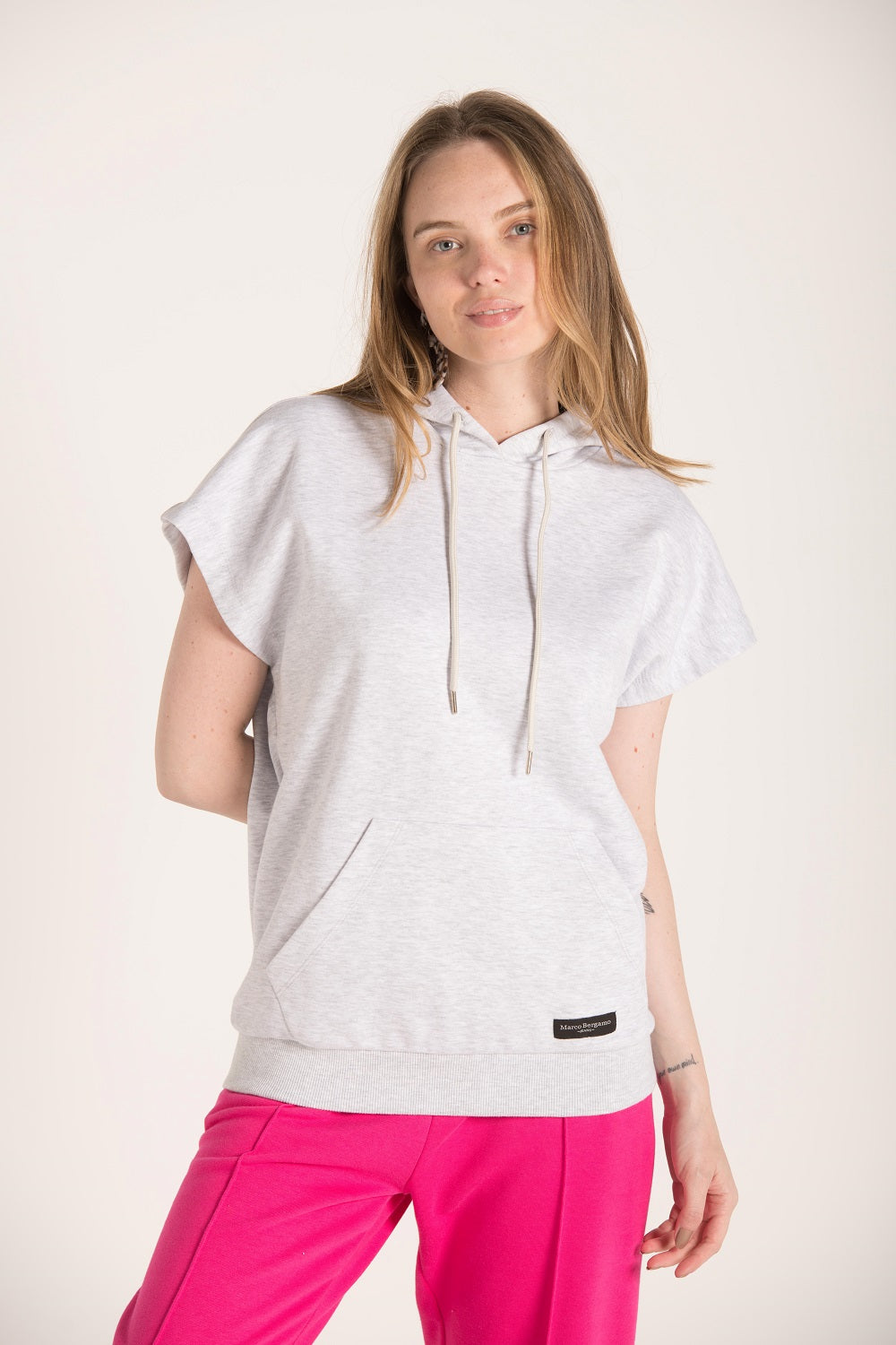 POCKET FRONT SLEEVELESS HOODIE W23W540