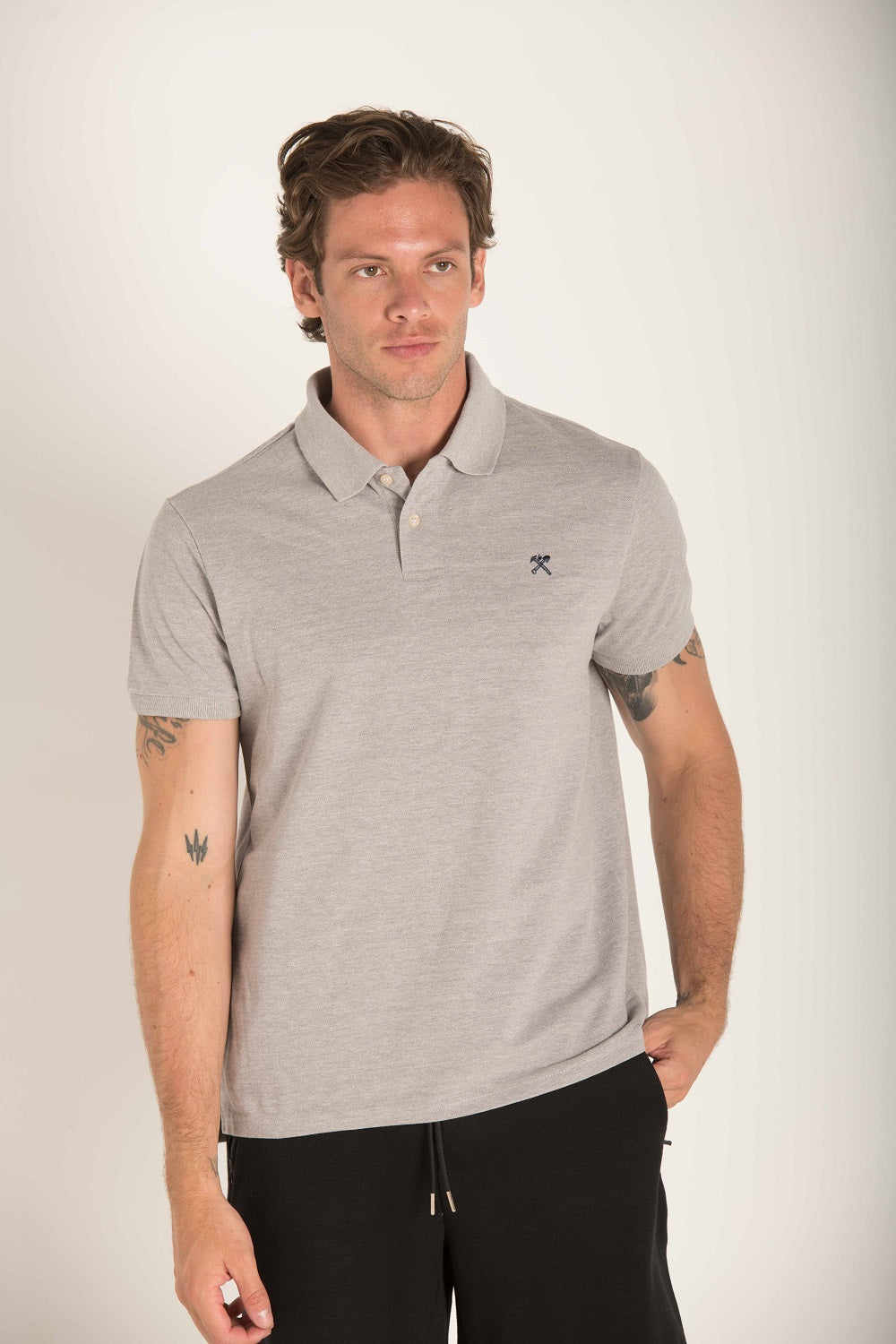 BASIC POLO WITH CONTRAST LOGO S23M162