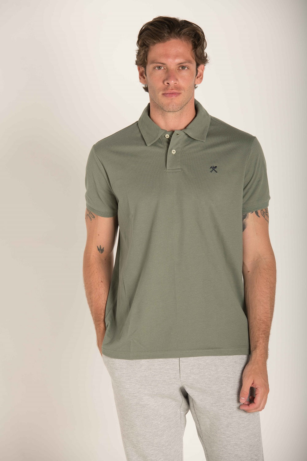 BASIC POLO WITH CONTRAST LOGO S23M162