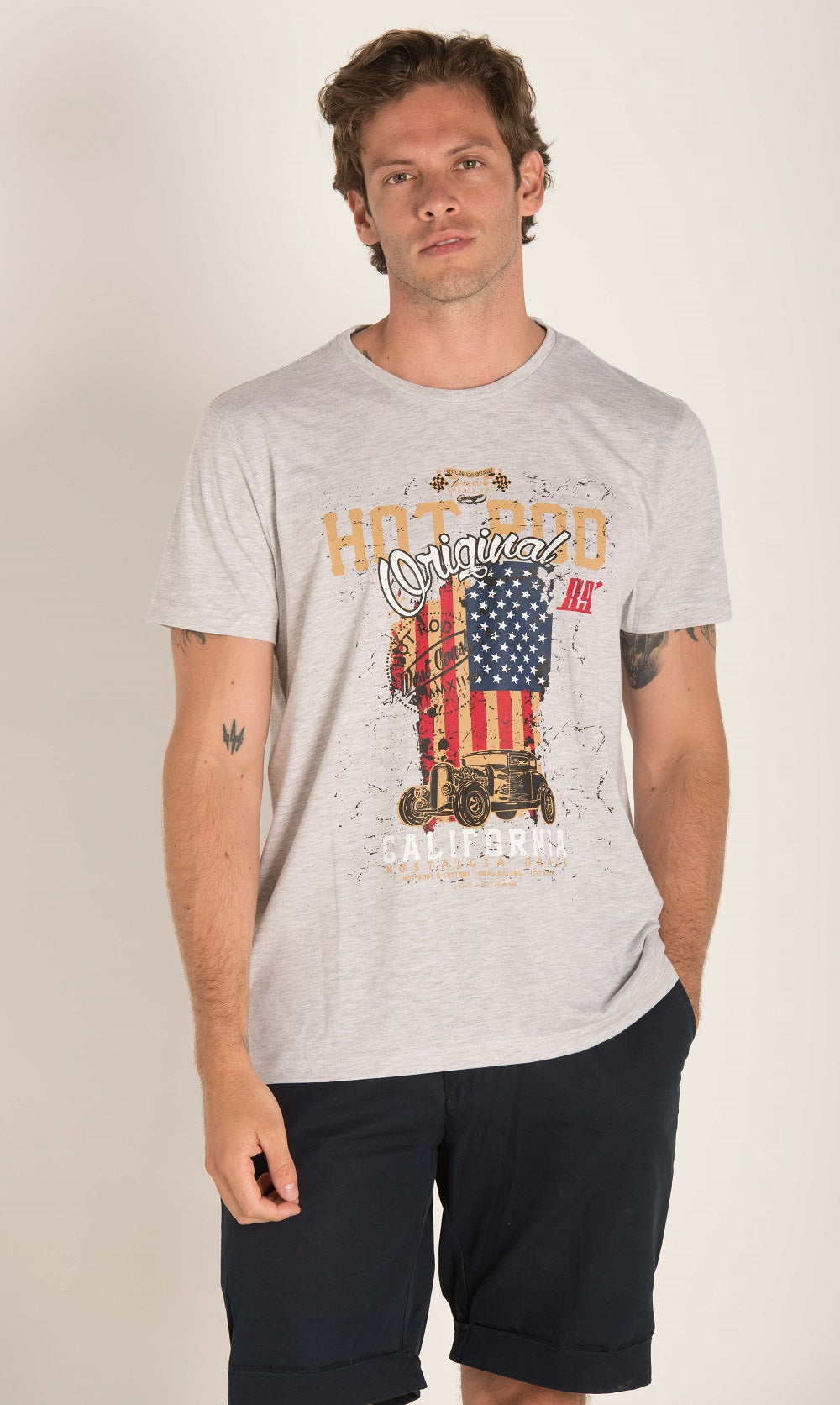 FLAG AND CAR  PRINT T-SHIRT S23M419