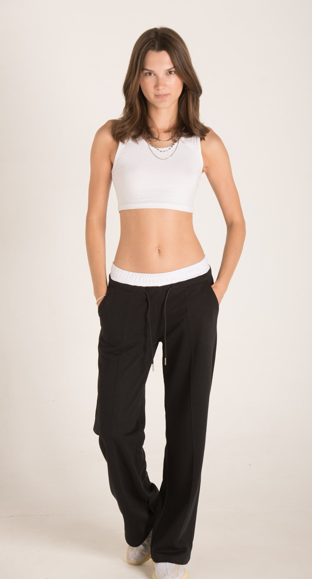 Embroiderd Pocket Contrast Waist Pants S24WSP377