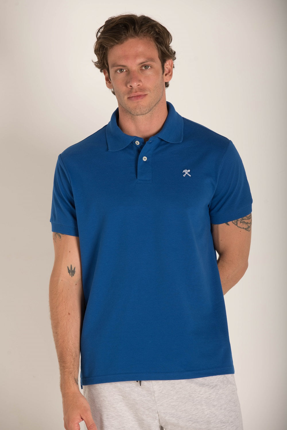 BASIC POLO WITH CONTRAST LOGO S23M162