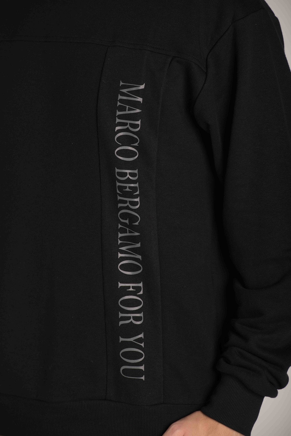 CUT SEW EMBROIDERED HOODIE W23M015