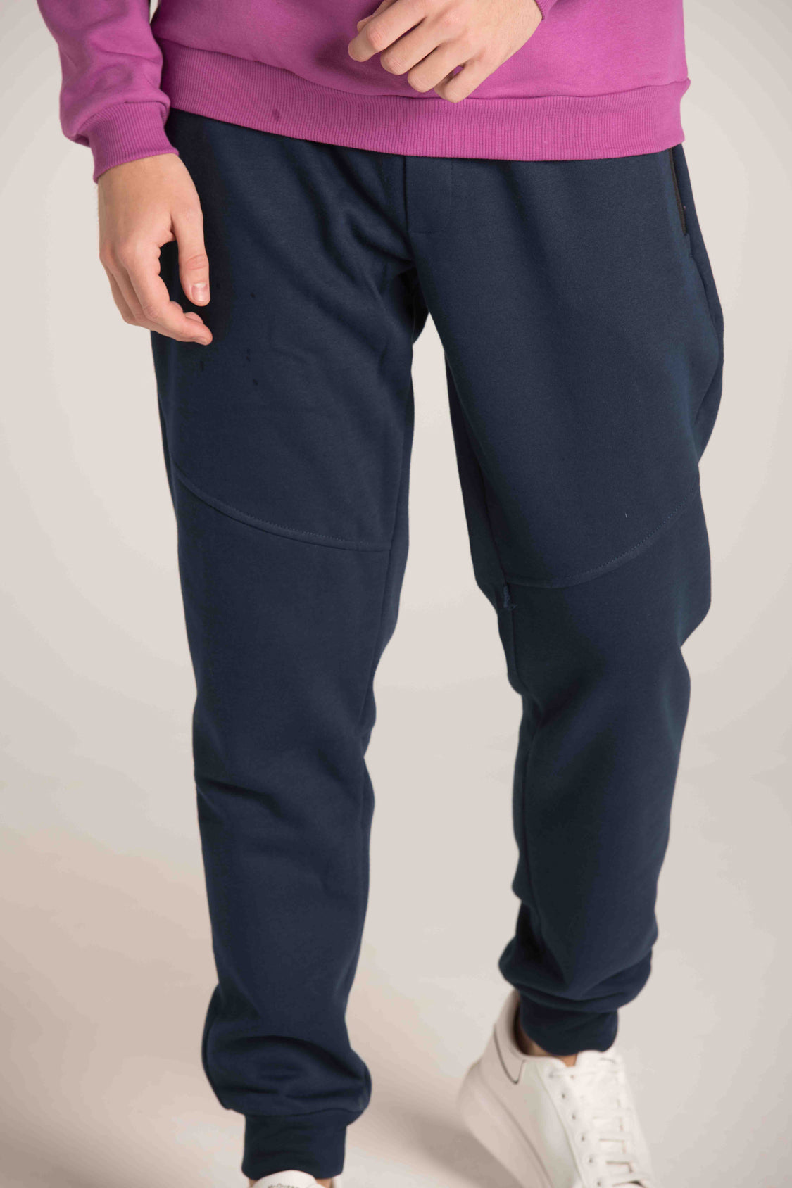 ELASTIC WAIST PLAIN SWEATPANTS W23M128