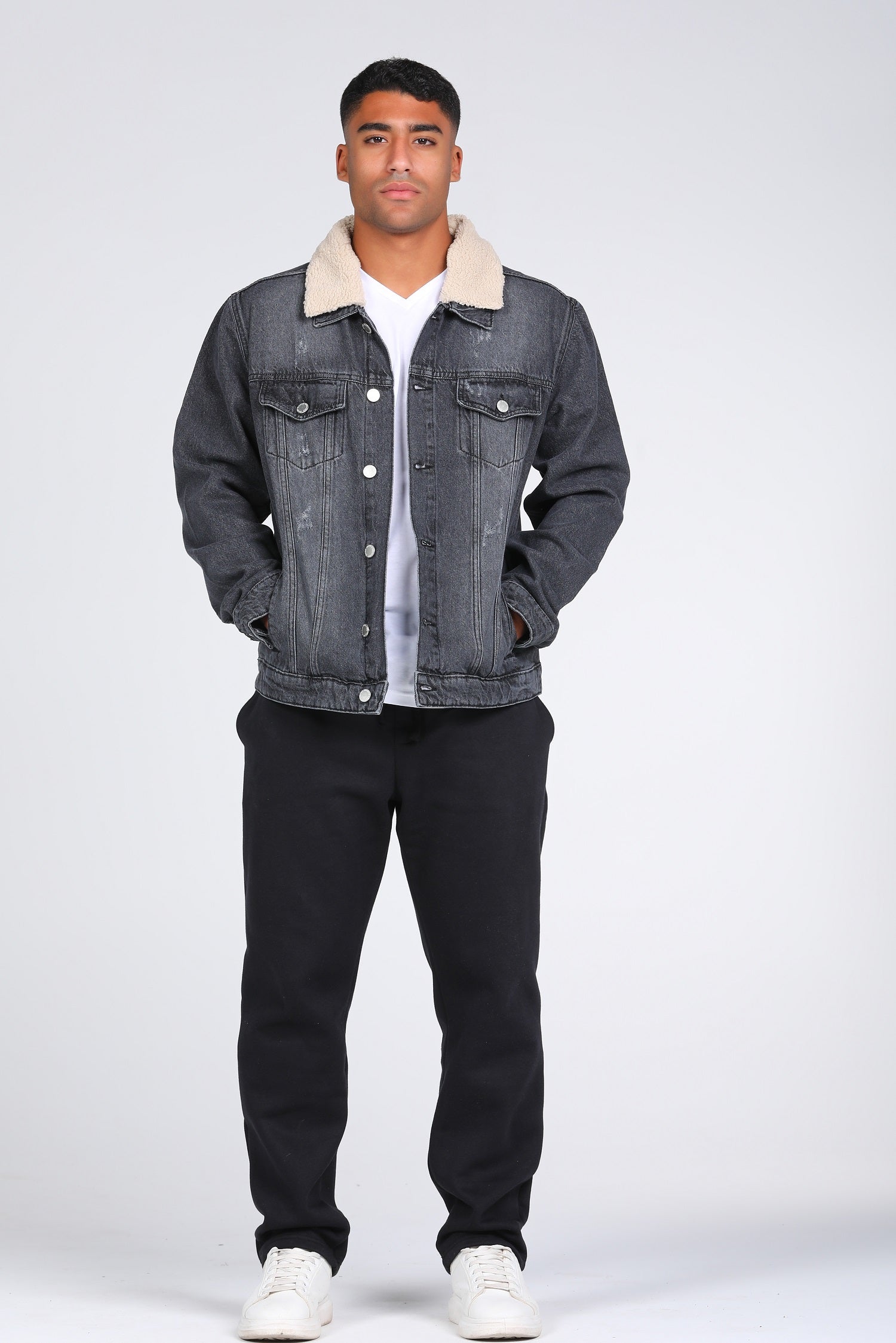 Faux Fur Collar Denim Jacket W23MJK184