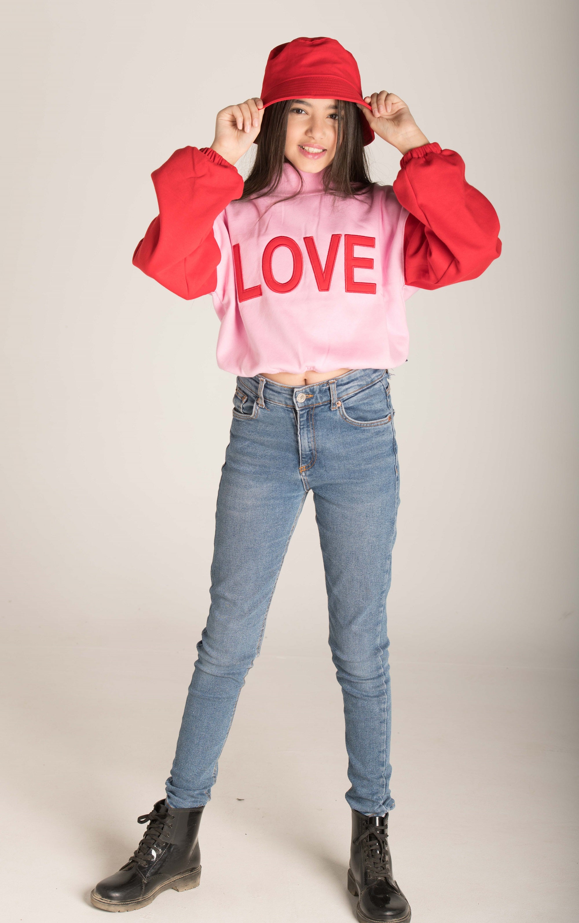 Love Embroidery Sweatshirt W23GSW670