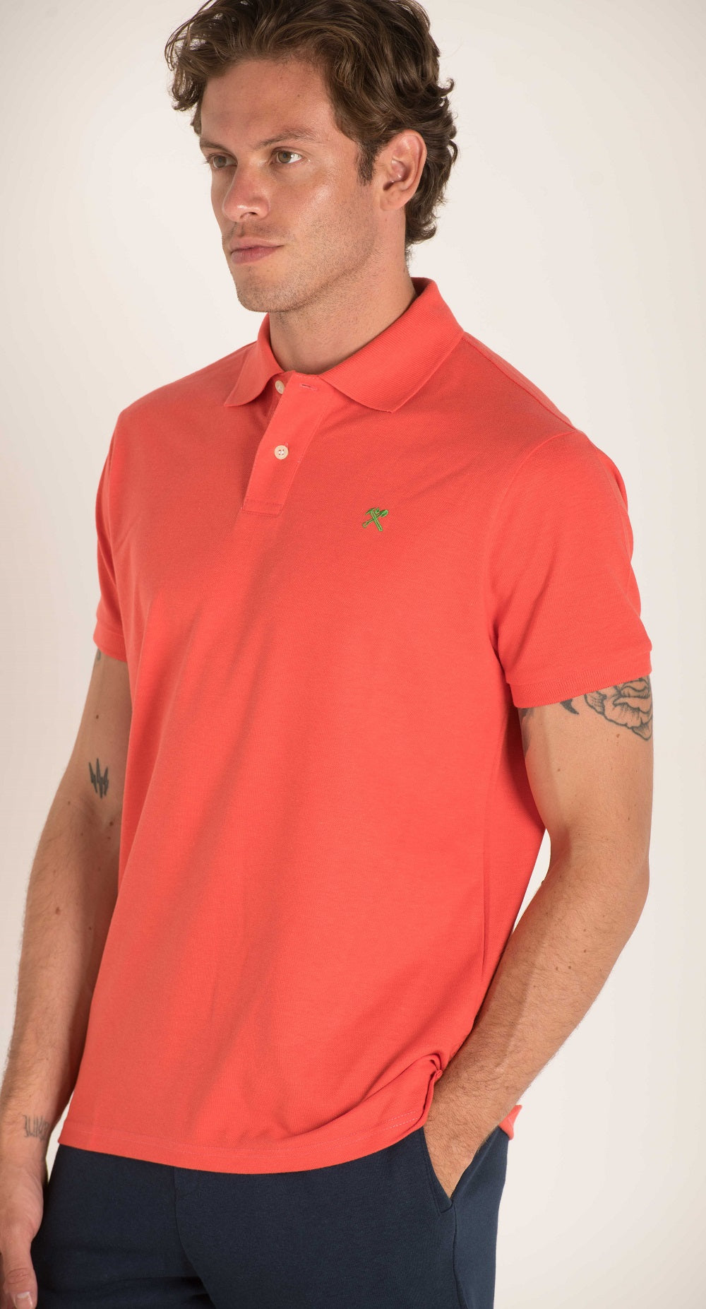 BASIC POLO WITH CONTRAST LOGO S23M162