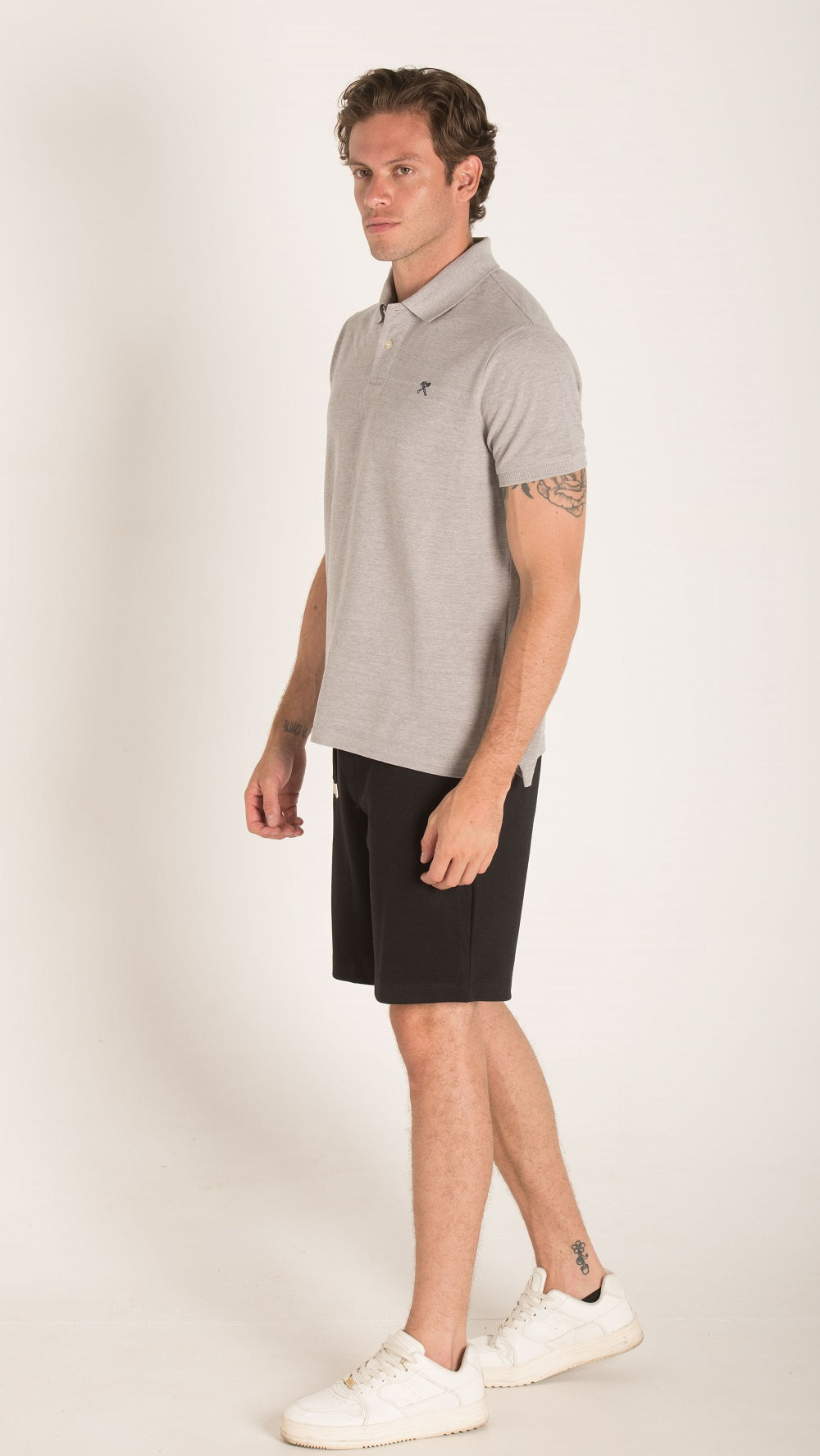 BASIC POLO WITH CONTRAST LOGO S23M162