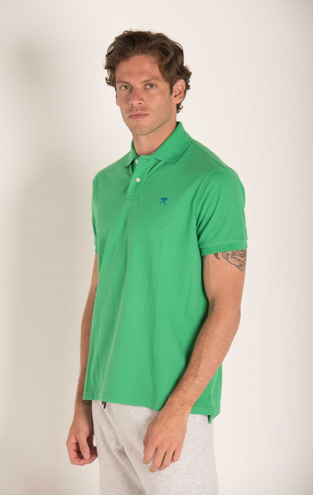 BASIC POLO WITH CONTRAST LOGO S23M162