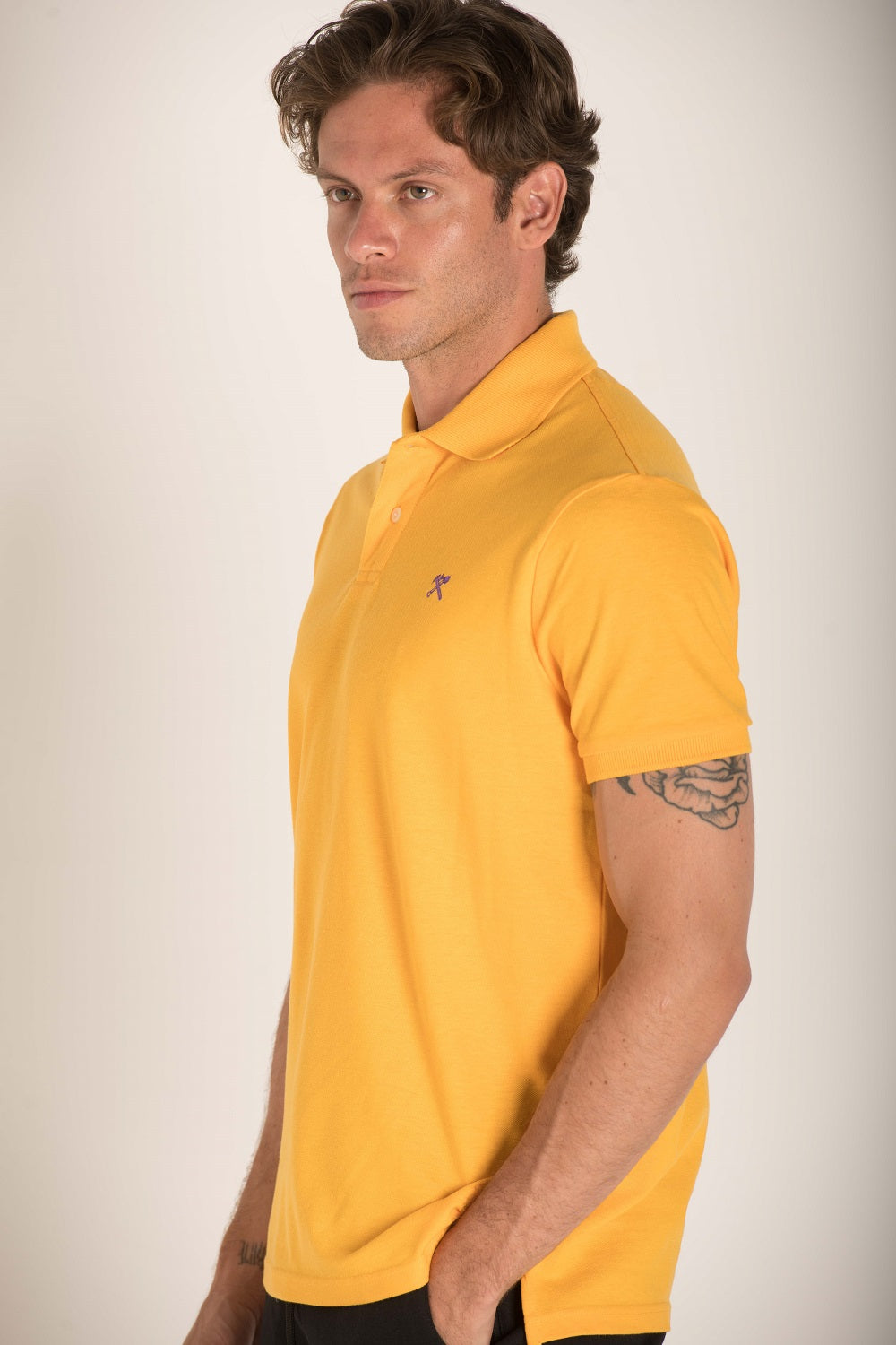 BASIC POLO WITH CONTRAST LOGO S23M162