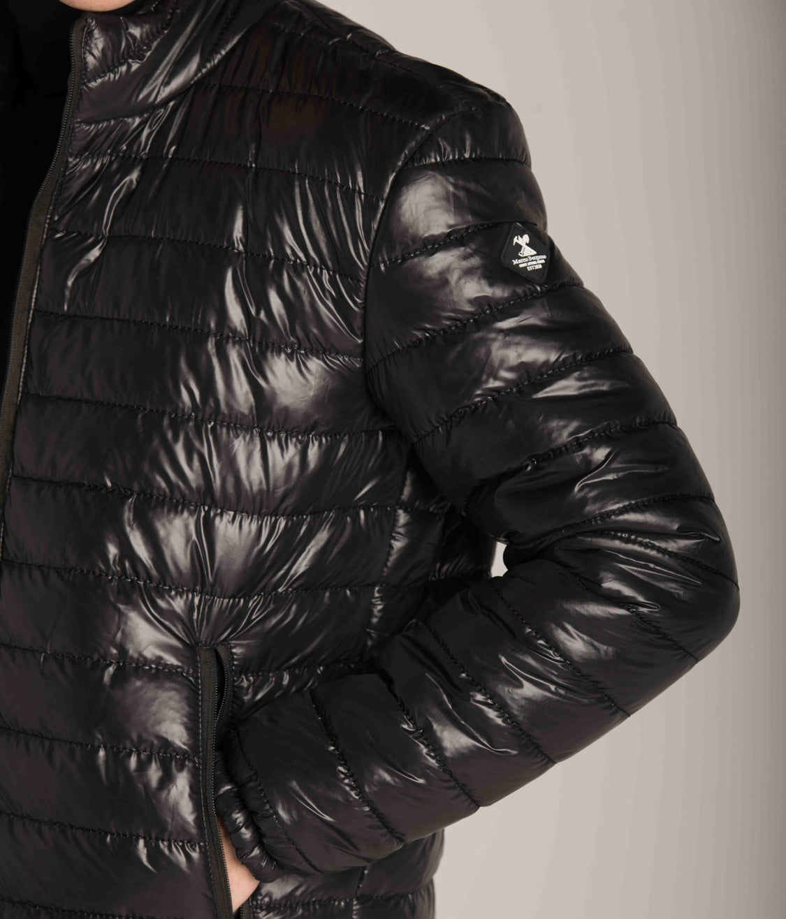 BASIC PUFFER JACKET W23MJK201