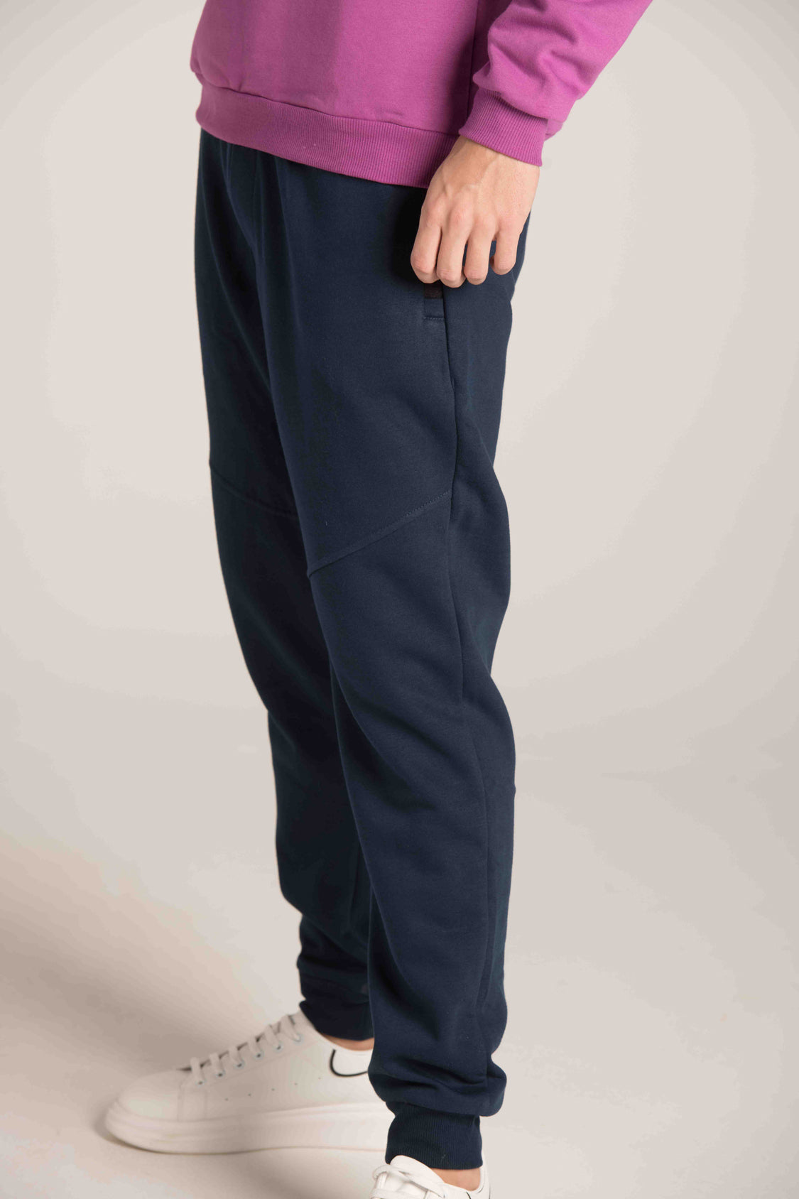 ELASTIC WAIST PLAIN SWEATPANTS W23M128