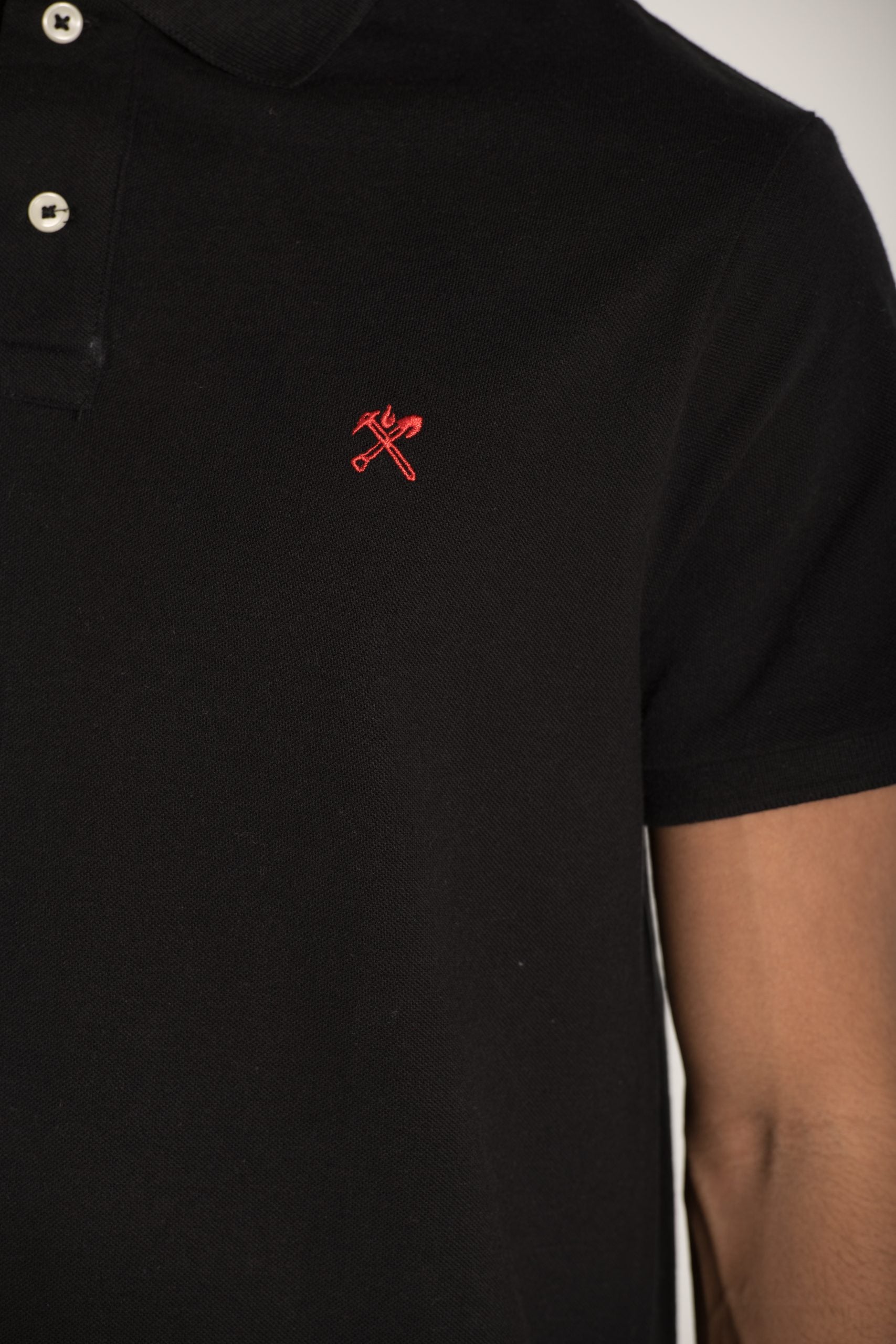 BASIC POLO WITH CONTRAST LOGO S23M162