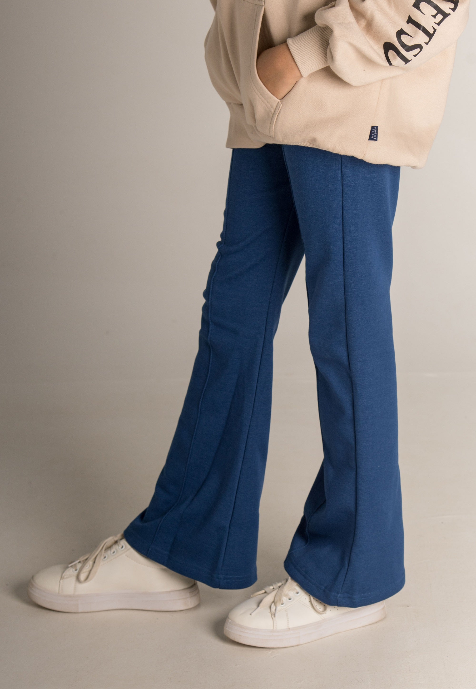 Plain Flare Pants W23GPT620