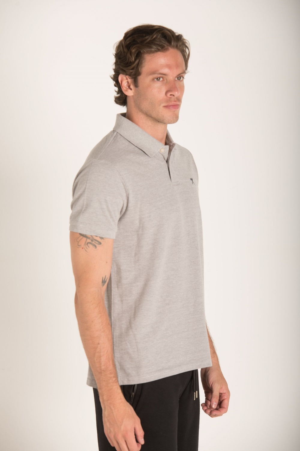 BASIC POLO WITH CONTRAST LOGO S23M162