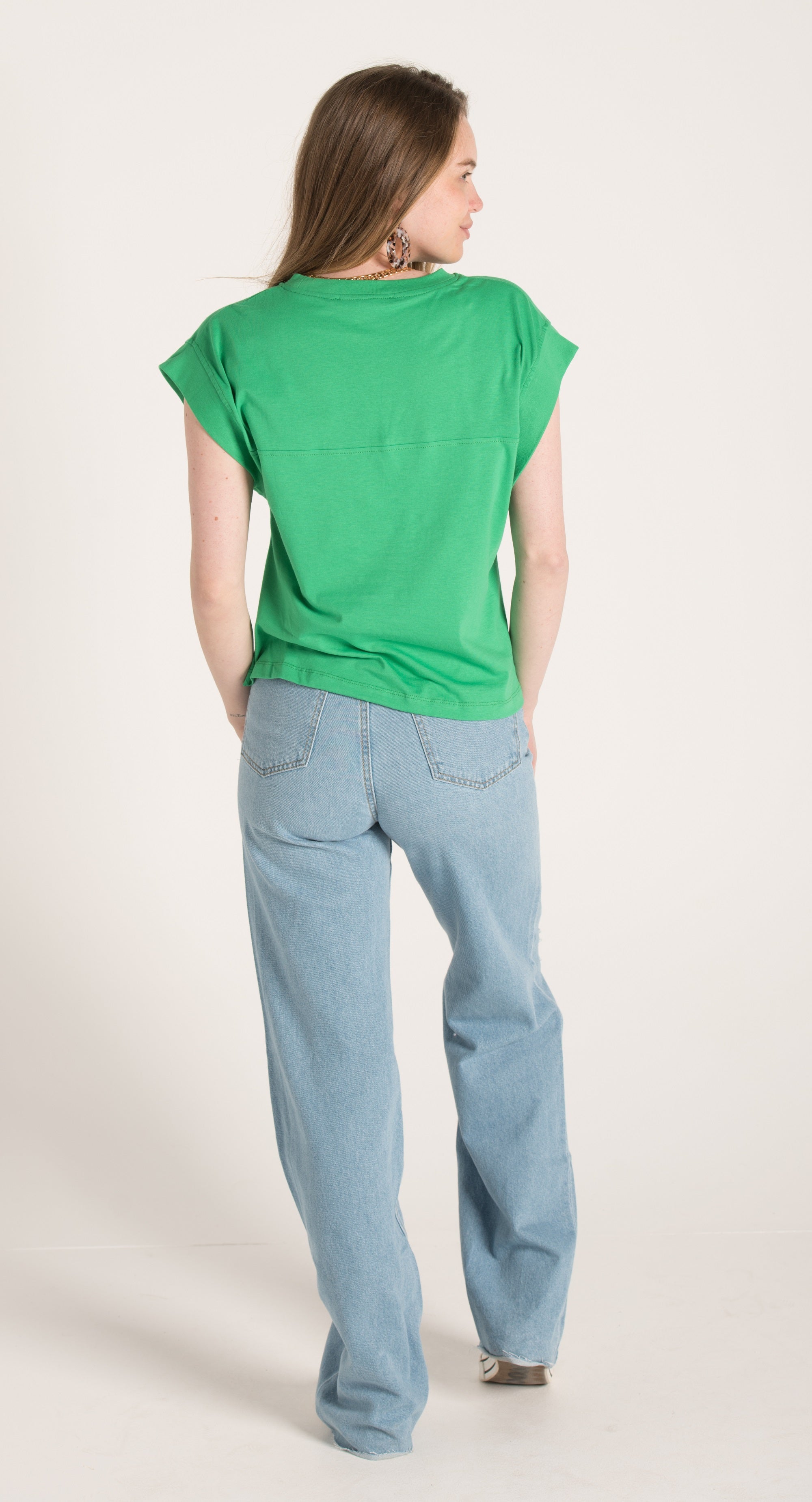 SLEEVELESS TOP WITH CREWNECK S23W218