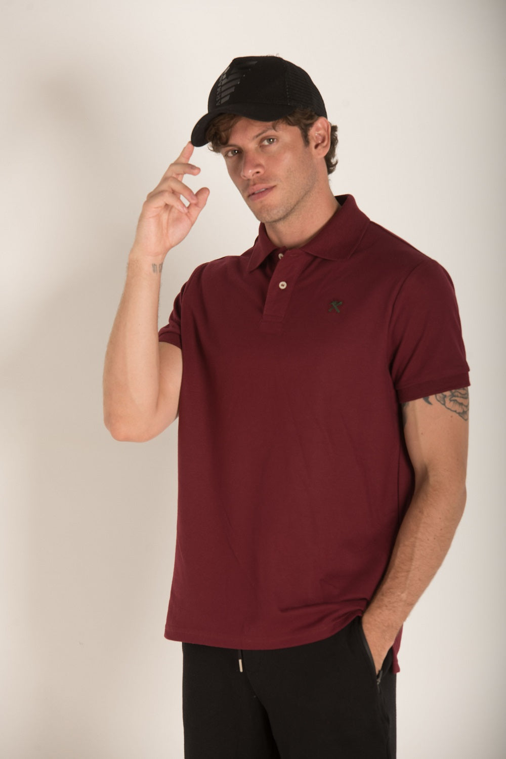 BASIC POLO WITH CONTRAST LOGO S23M162