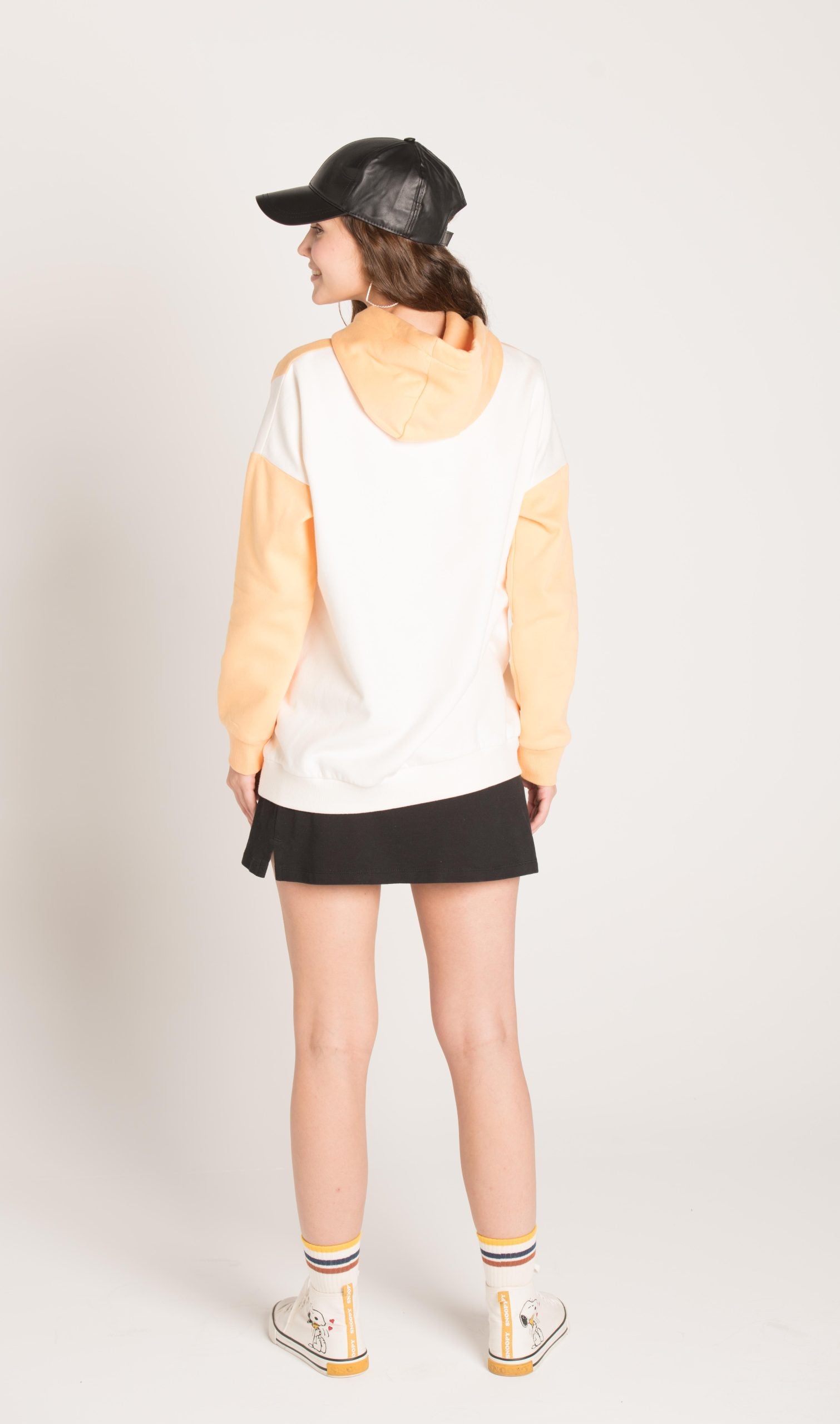 MULTICOLOR EMBROIDERED HOODIE W23W601