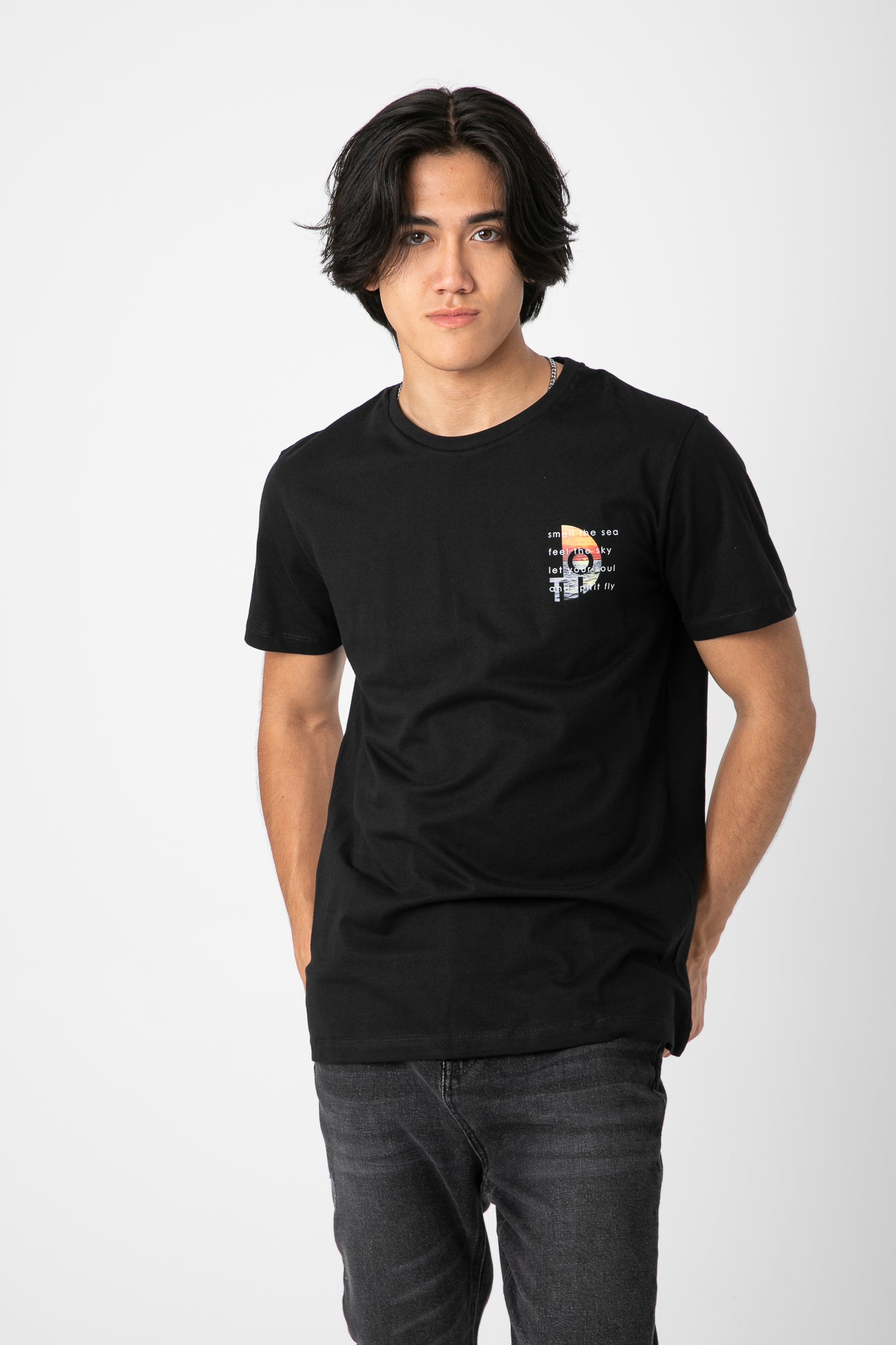 T-SHIRT BLACK BACK GRAPHIC S24M423