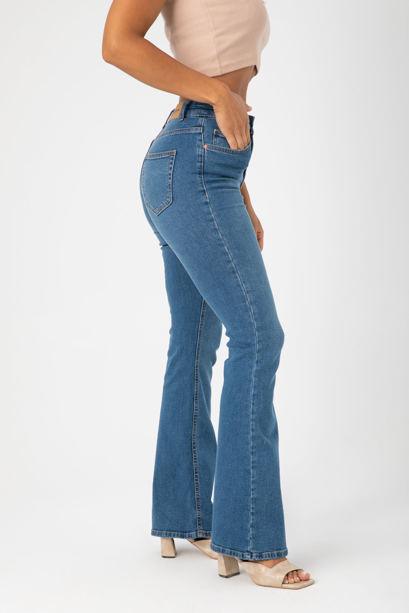 WOMEN JEANS FLARE
