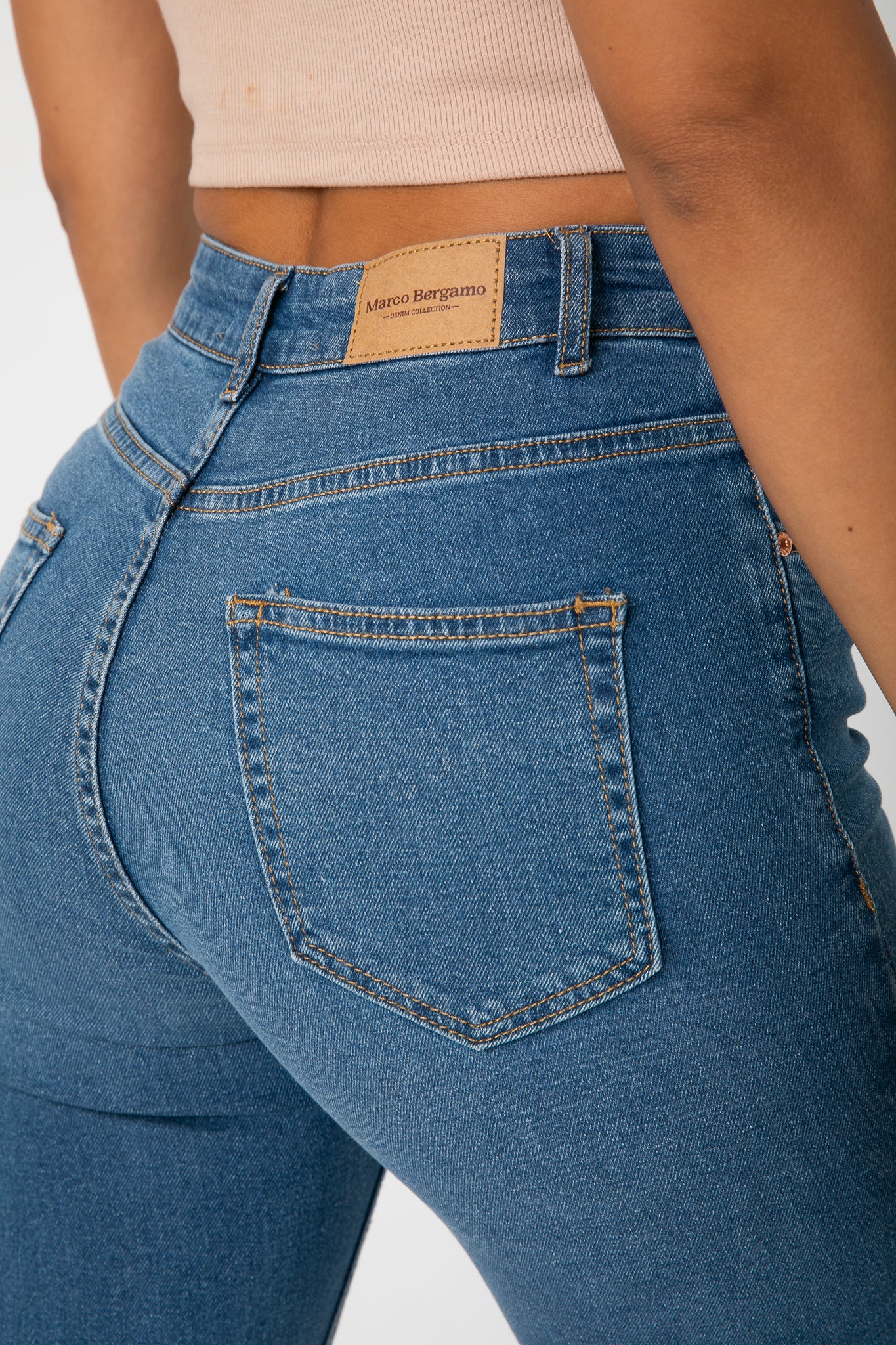 WOMEN JEANS FLARE