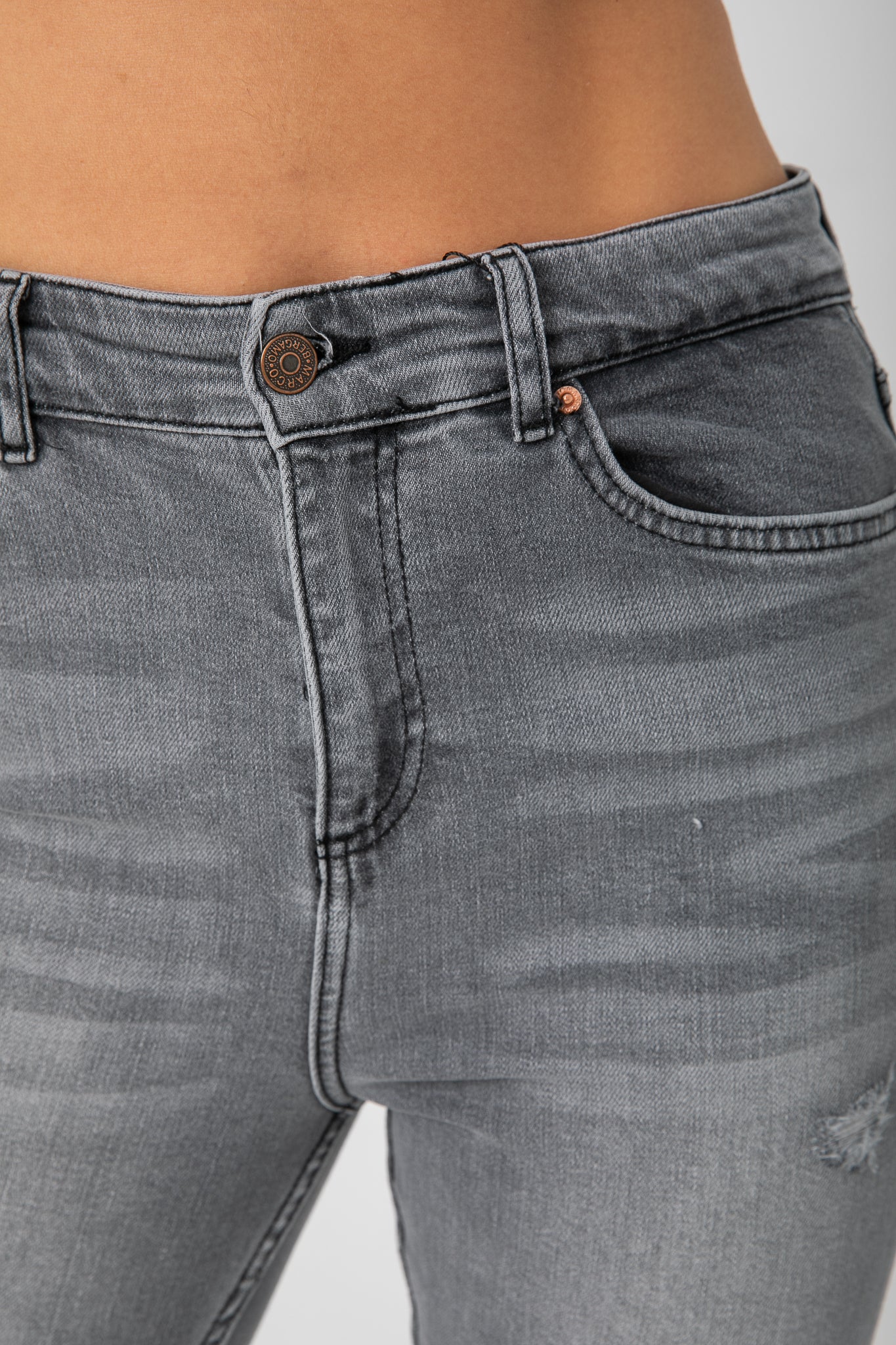 WOMEN JEANS SKINNY HIGHWAIST