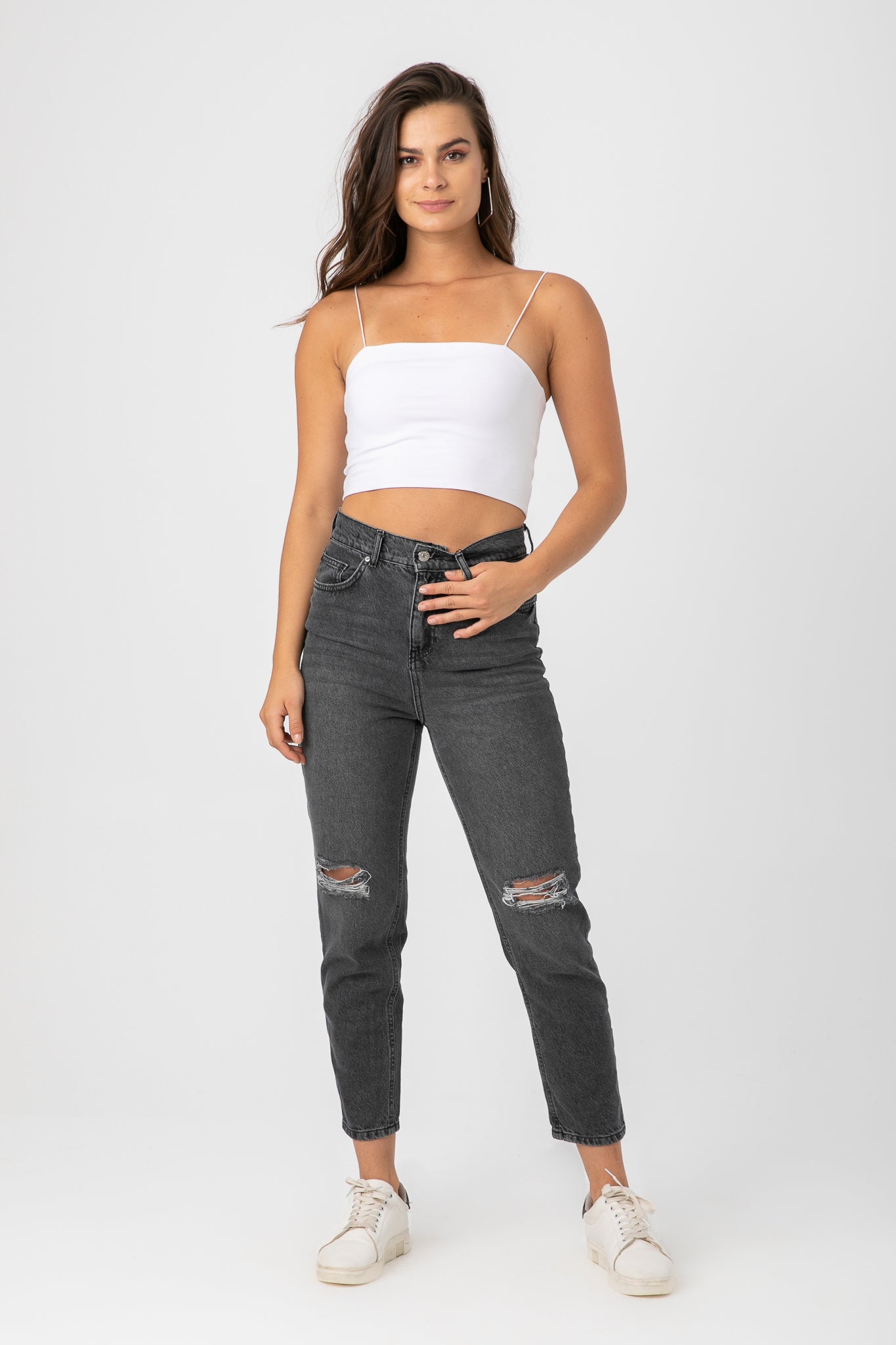 WOMEN JEANS MOM FIT RIPPED