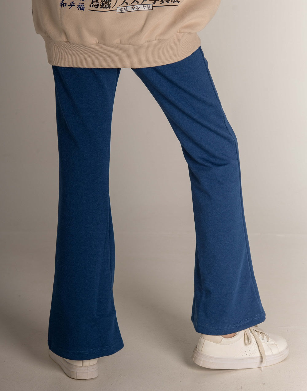 Plain Flare Pants W23GPT620