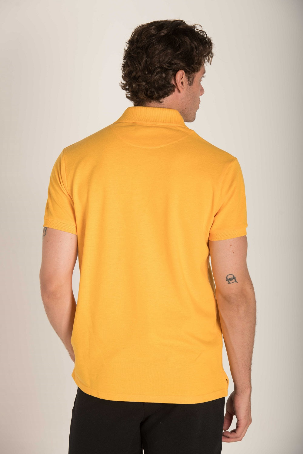 BASIC POLO WITH CONTRAST LOGO S23M162