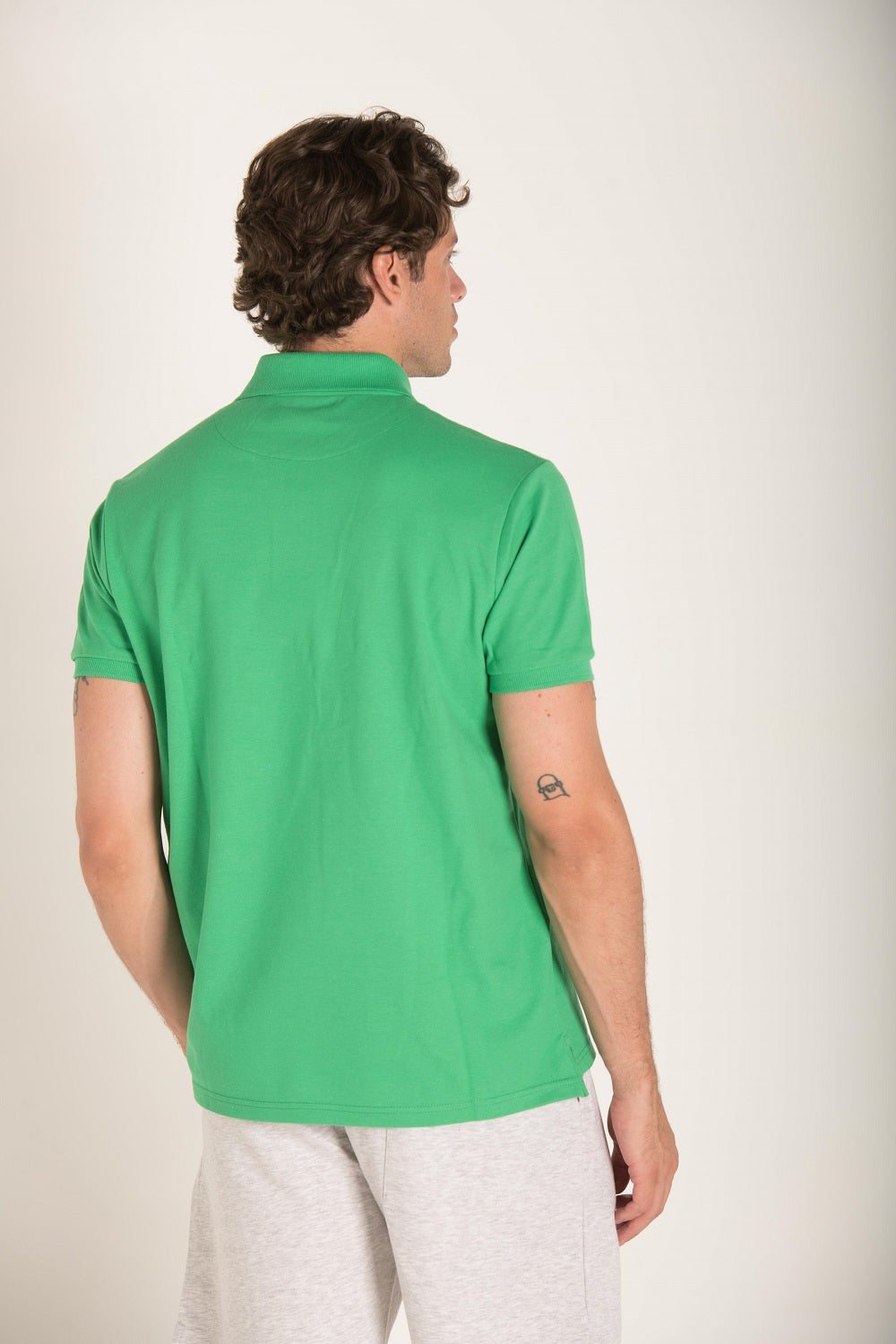 BASIC POLO WITH CONTRAST LOGO S23M162