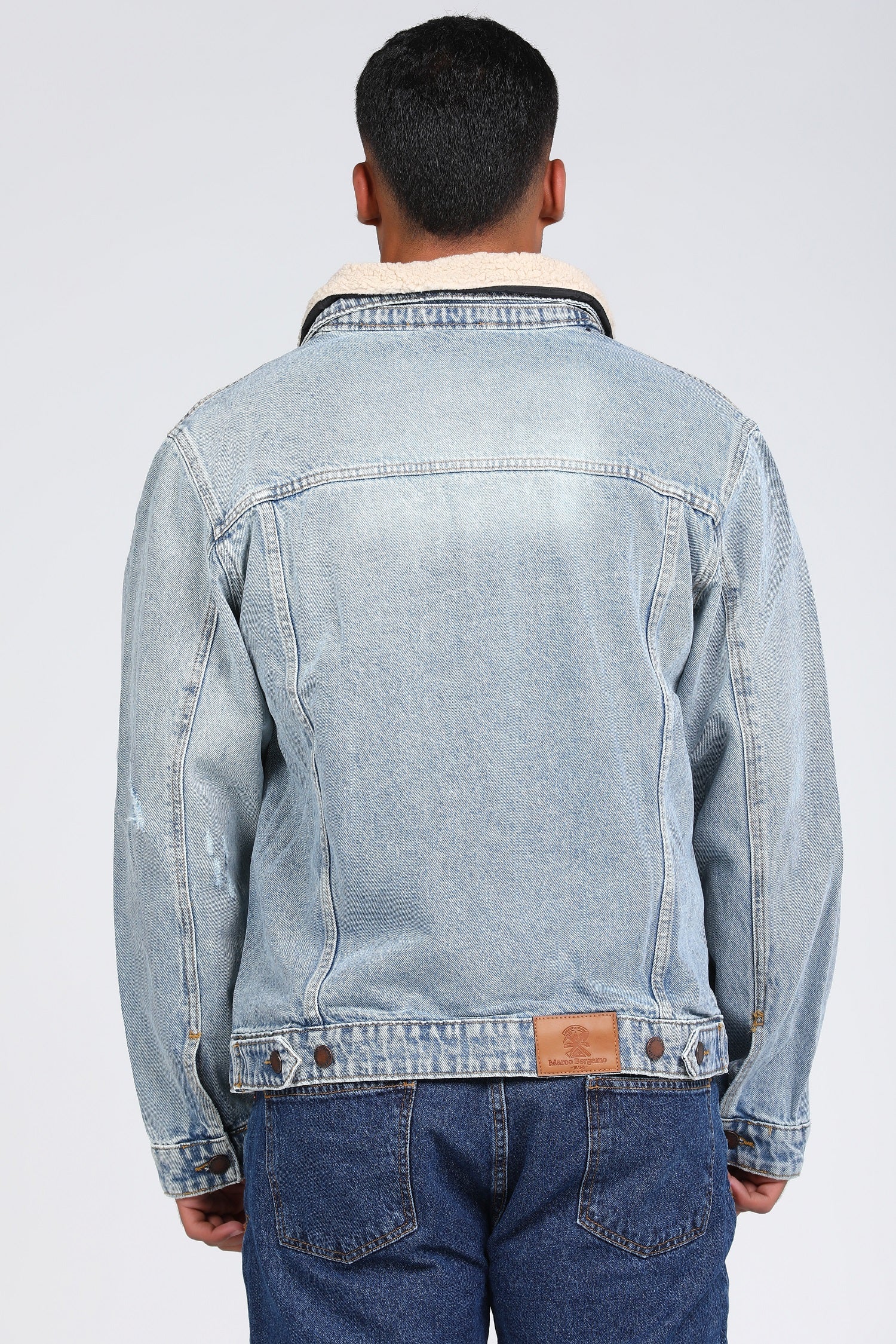 Faux Fur Collar Denim Jacket W23MJK184