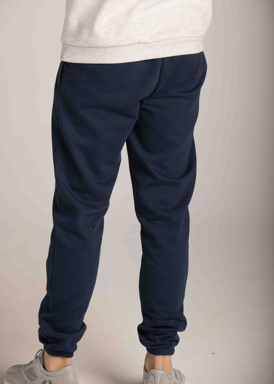 ELASTIC WAIST PLAIN SWEATPANT W23M132