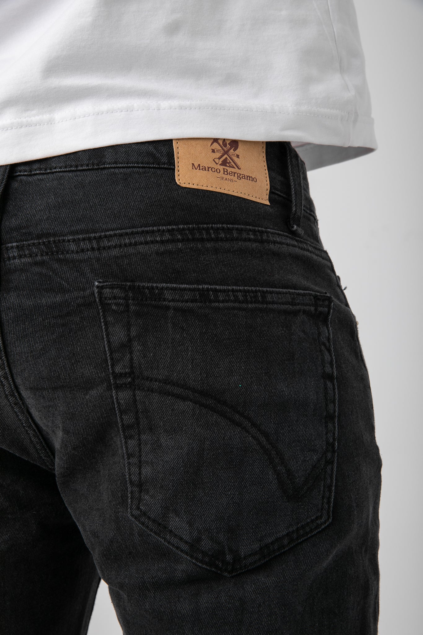 Men Jeans Slim Ripped S22MJ014