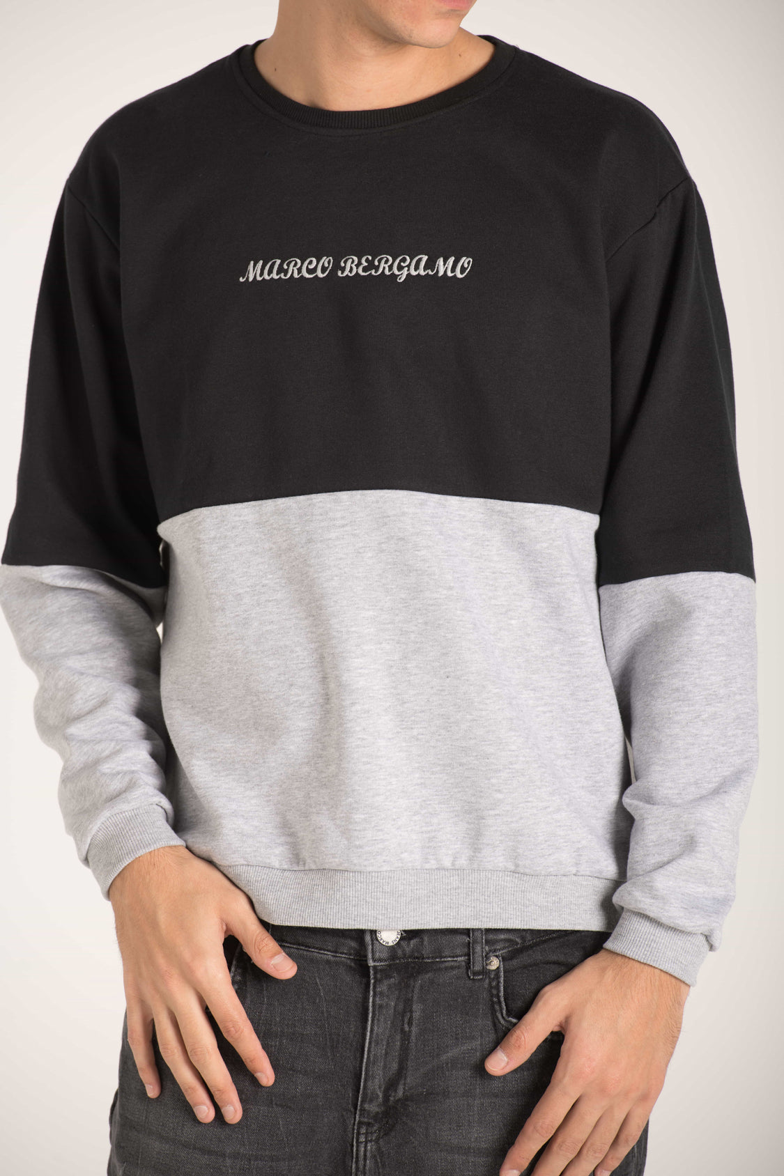 TWO COLOR CREW NECK SWEATSHIRT W23M016