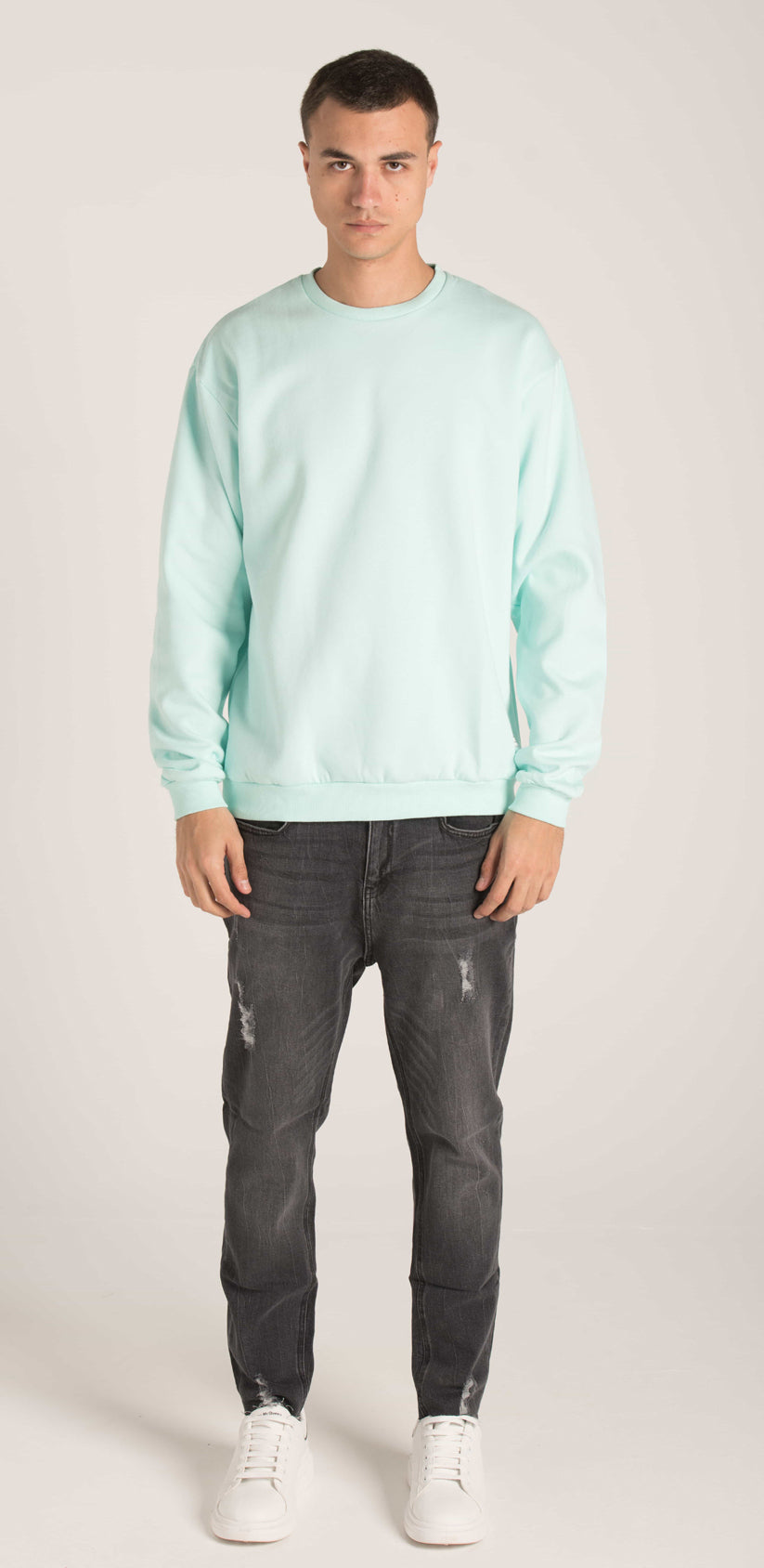 BASIC SWEATSHIRT WITH PATCH W23M003