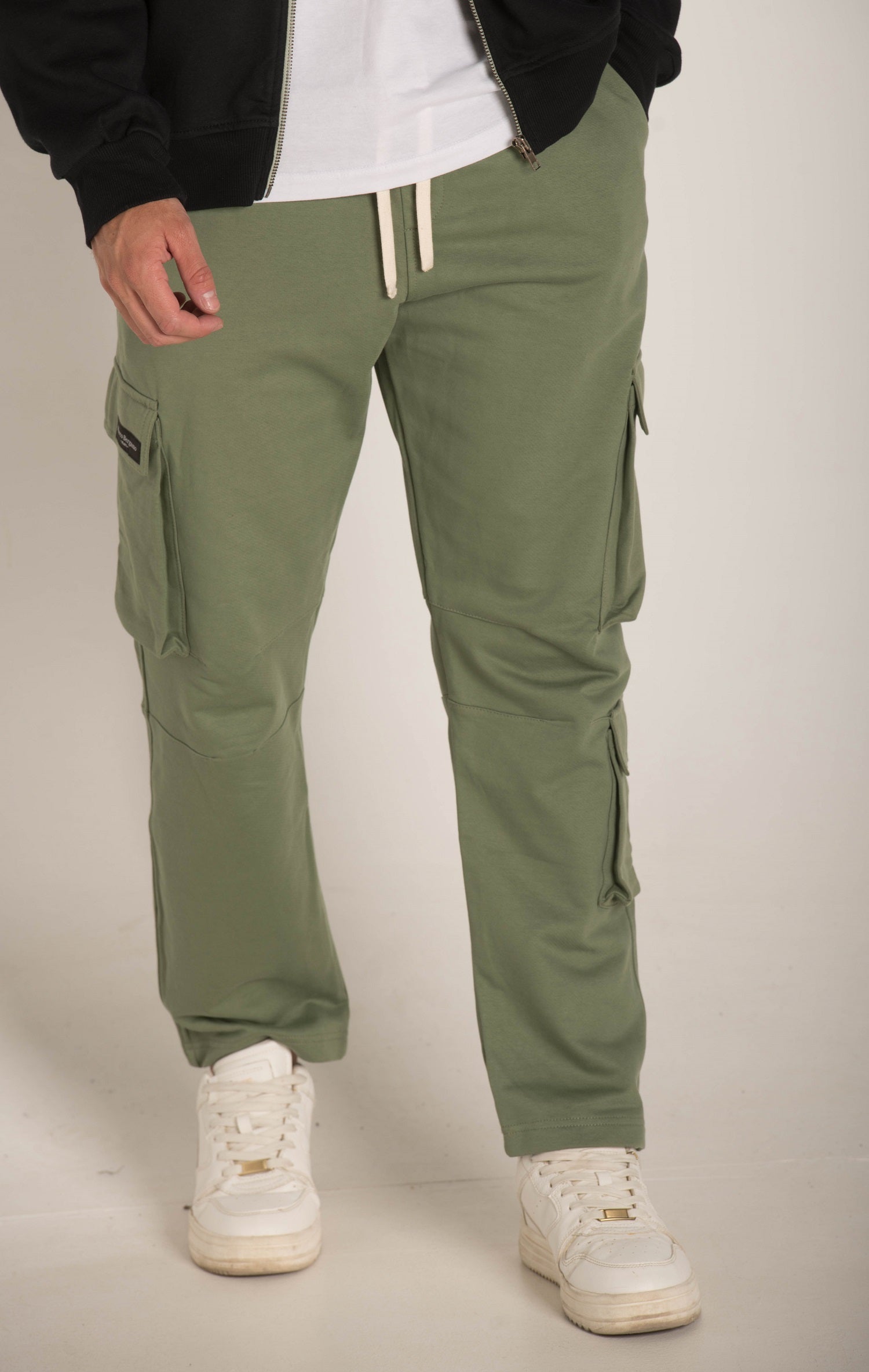 Cargo Patched Pockets Pants W23MSP273