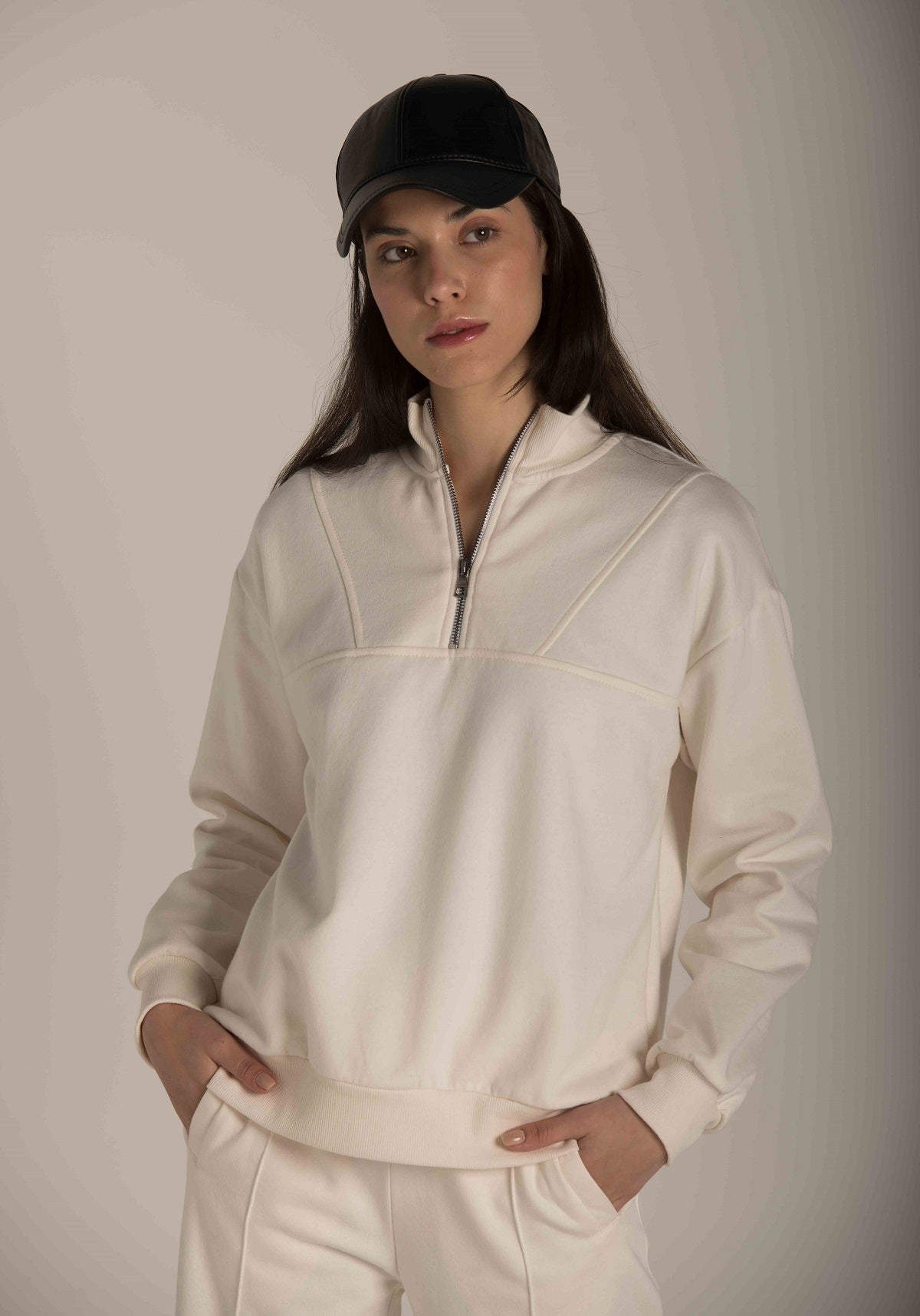 HIGH COLLAR ZIP SWEATSHIRT W23WSW574